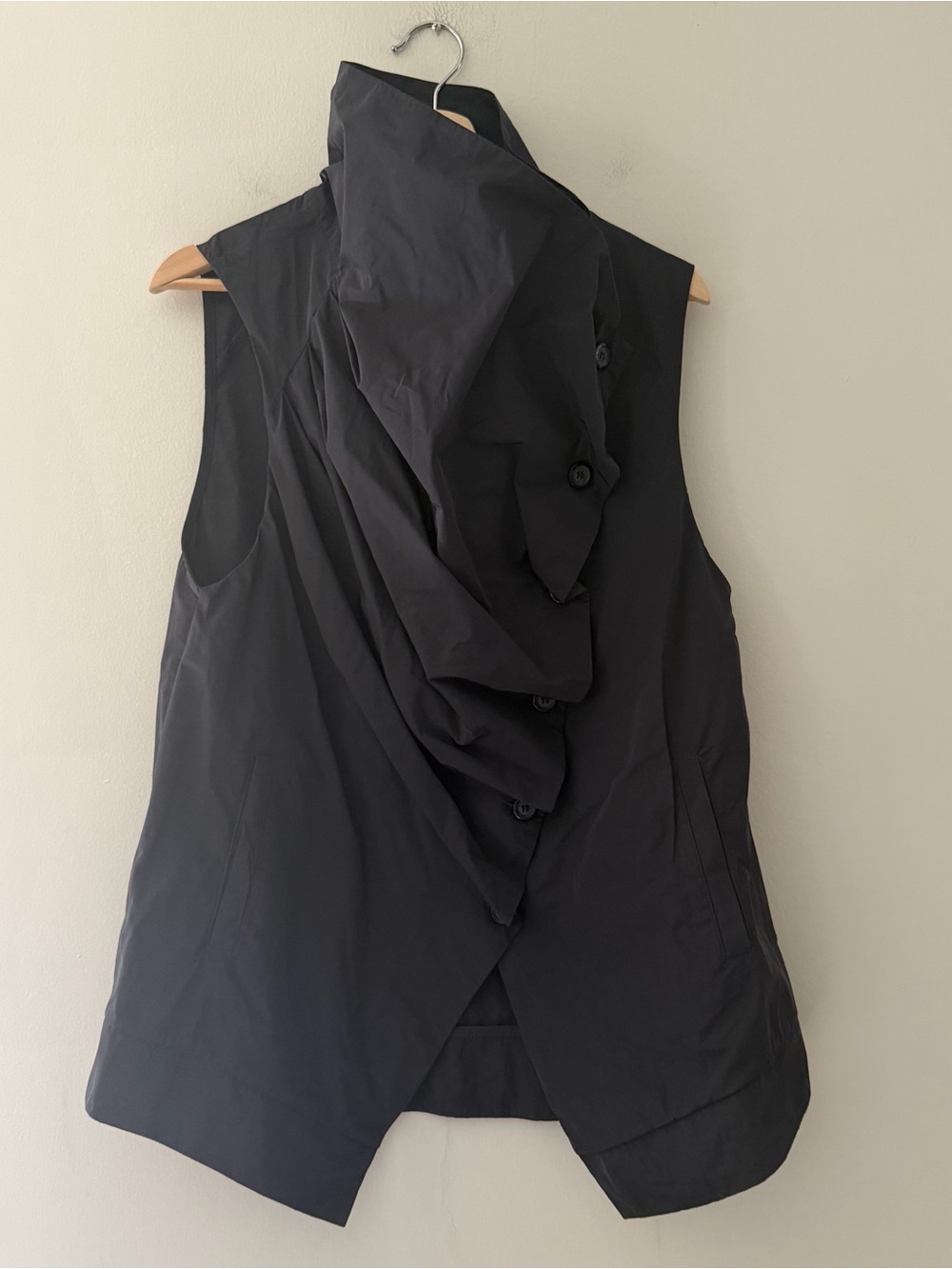 Sun Kim Vest Black Lagenlook Asymmetrical Ruched High Neck Size Small